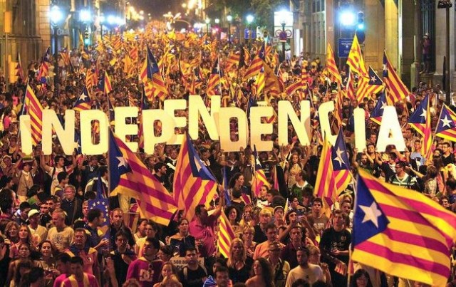  Nous le voyons en Catalogne, la société civile mobilisée est la seule force capable de surmonter les contradictions internes à chaque parti, de réchauffer les diverses tiédeurs et de dépasser les divisions.
