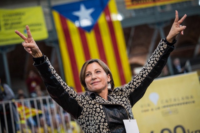 Carme Forcadell, présidente de l’Assemblée nationale catalane, surnommée la “marraine de l’indépendantisme”, a beaucoup contribué à l’unité des forces abertzale.