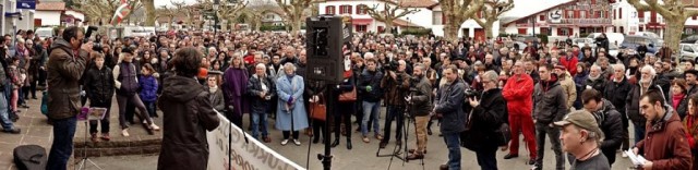 1000 manifestants anti-mines à Espelette (11/02/2017).