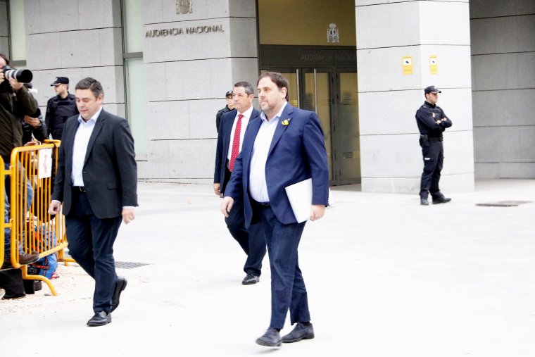 Oriol Junqueras lors de son arrivée à l’Audiencia Nacional pour être inculpé et incarcéré.