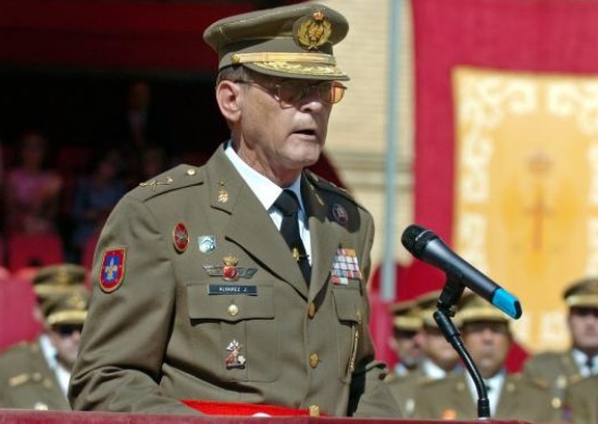 Le Général Juan Antonio Álvarez Jiménez, (en 2006), parmi les signataires