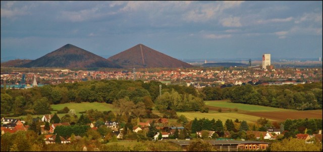 Les-terrils-de-Loos-en-Gohelle