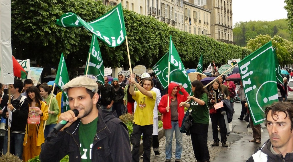 Slogans et hip-hop pour les emplois climatiques