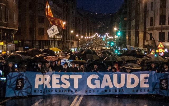 2018-01-13- Bilbo- Milaka herritarrek Sareren deialdiari erantzun diote, presoen eskubideen alde aitzinatzeko prest direla argi utziz.