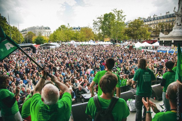 Arrivée du Tour Alternatiba à Paris avant l’organisation de la COP21.