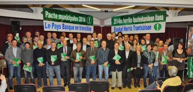 Représentant·e·s des listes candidates aux Municipales 2014 ayant signé le Pacte de Transition Ecologique de Bizi! en 2014