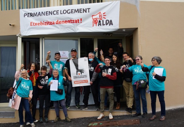 Pour faire de la manifestation du 20 novembre une date historique de la bataille logement, une assemblée de préparation ouverte à toutes et tous se tiendra le mercredi 27 octobre de 19h à 21h. Soyons nombreux !