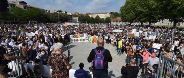Dix mille personnes ont défilé le samedi 29 mai à Bayonne à l’appel d’Euskal Konfederazioa, dans le cadre de la journée commune d'actions du collectif  "Pour Que Vivent Nos Langues"