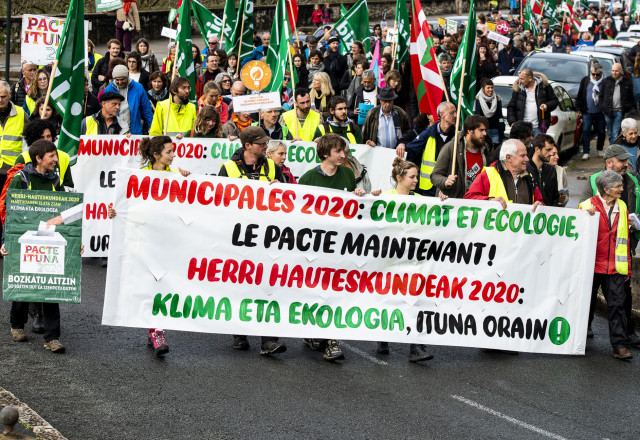 Le samedi 7 mars 2020, manifestation à Bayonne clôturant la Grande Marche pour le Pacte 2020.