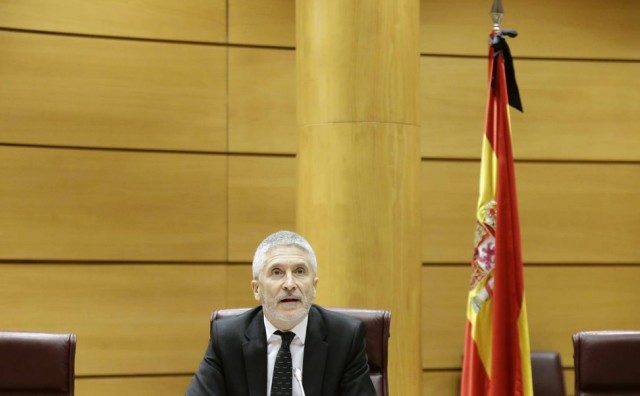 Le ministre espagnol de l’Intérieur, Fernando Grande Marlaska, aux sénateurs PP : “Vous ne pouvez vivre sans ETA !”