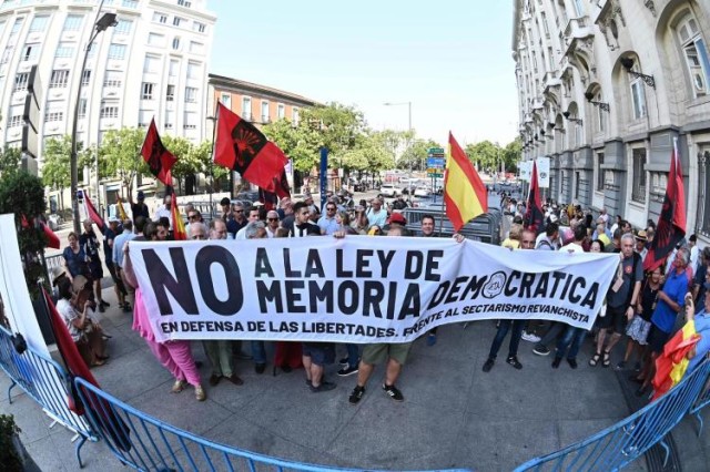 Manifestation de la droite espagnole contre la loi de la Mémoire démocratique.