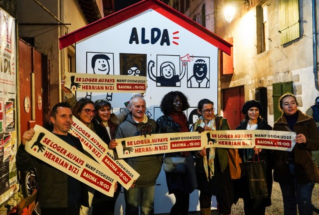 Victoire aux élection HLM : Alda a invité le mardi 6 décembre au soir ses sympathisants à célébrer au Petit Bayonne cette nouvelle victoire collective (après l’adoption de la compensation anti-Airbnb et la création du comité de lutte contre les baux frauduleux). 