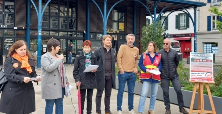 Conférence de presse de l'inter-syndicale au marché de Bayonne le 15/04/2024.